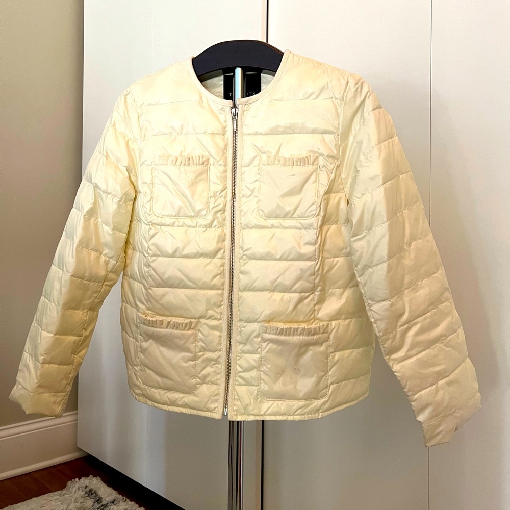 White/ivory beautiful light quilted jacket from Talbots size Sp